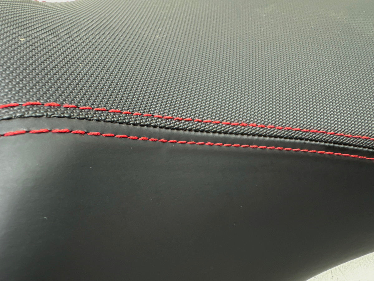 TRIUMPH SPEED TRIPLE 1050 R ABS NN01 Rider's Seat Original Front Seat