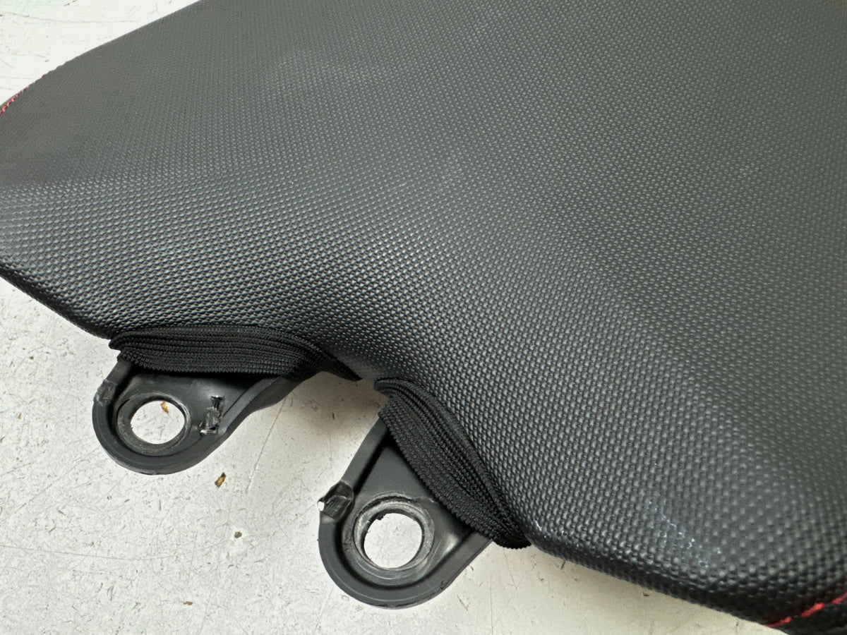 TRIUMPH SPEED TRIPLE 1050 R ABS NN01 Rider's Seat Original Front Seat