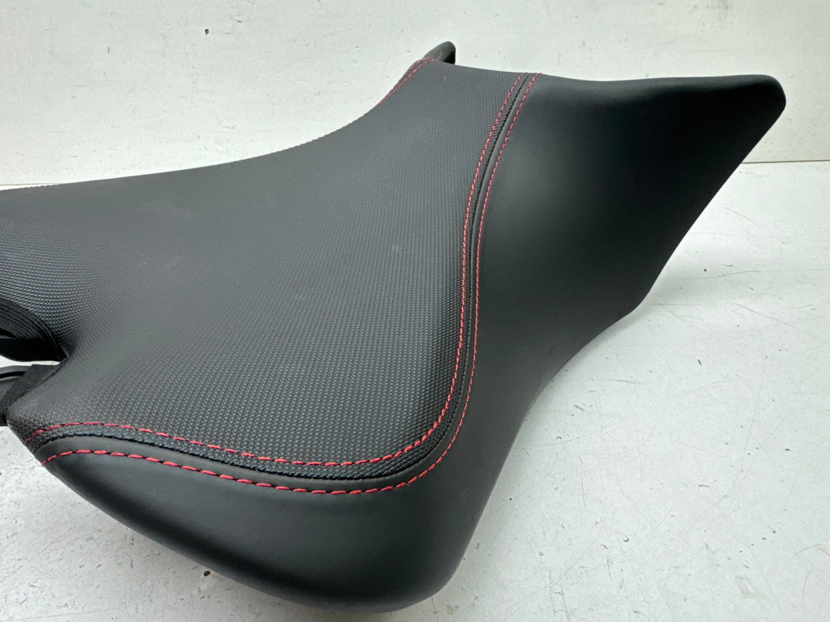 TRIUMPH SPEED TRIPLE 1050 R ABS NN01 Rider's Seat Original Front Seat