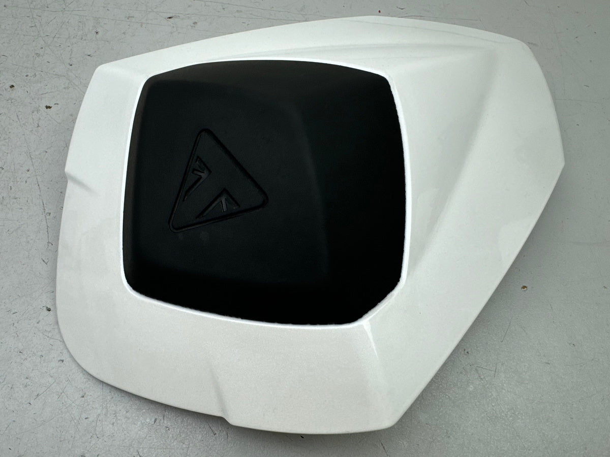 TRIUMPH SPEED TRIPLE 1050 R ABS NN01 Soziusabdeckung Höcker Sitzkeil Abdeckung