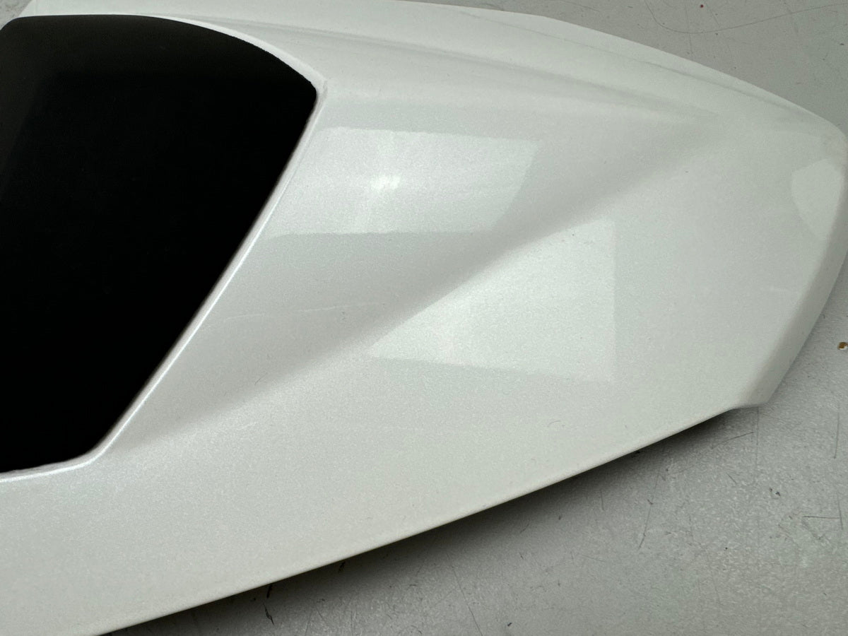 TRIUMPH SPEED TRIPLE 1050 R ABS NN01 Soziusabdeckung Höcker Sitzkeil Abdeckung