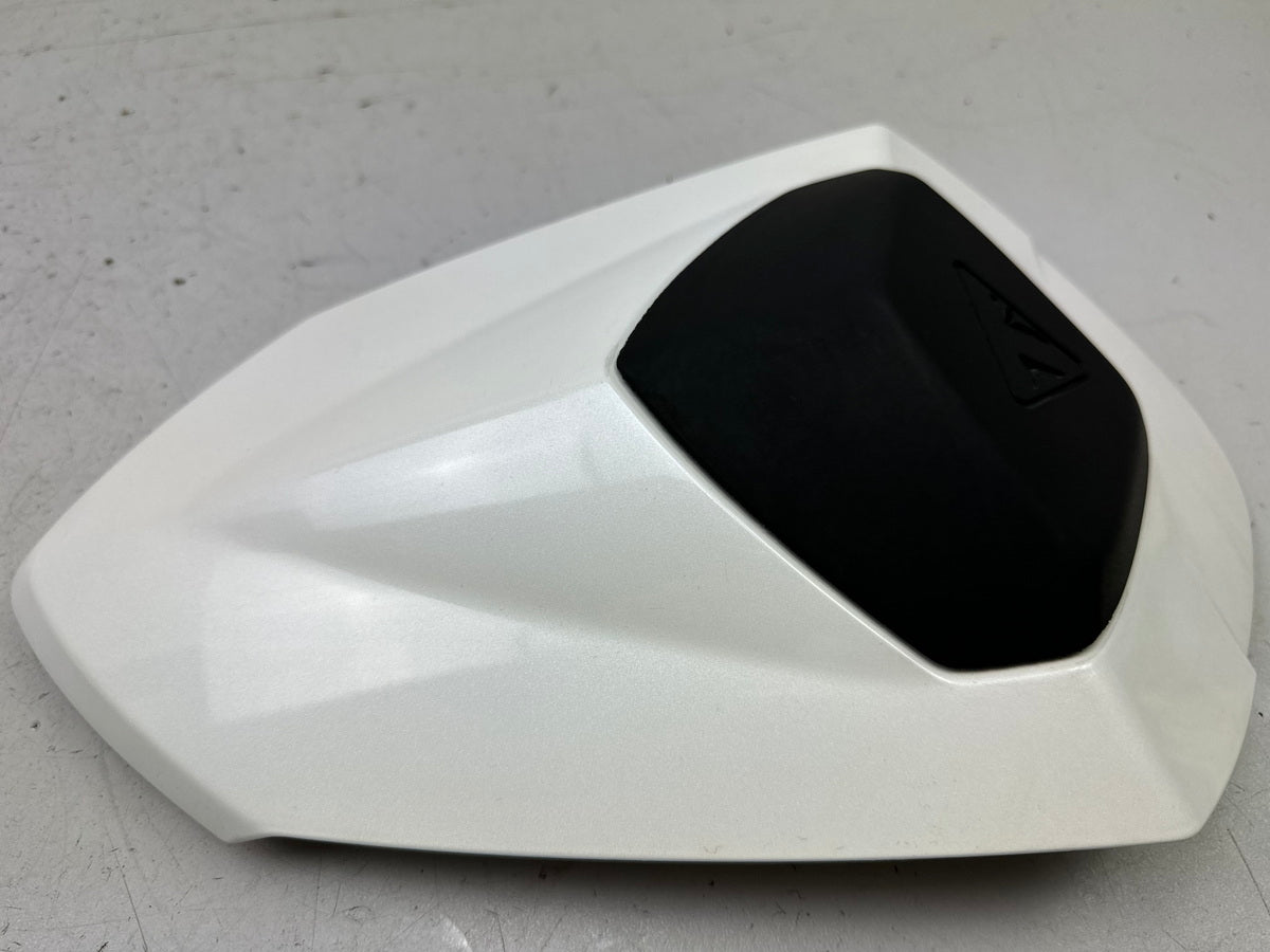 TRIUMPH SPEED TRIPLE 1050 R ABS NN01 Soziusabdeckung Höcker Sitzkeil Abdeckung