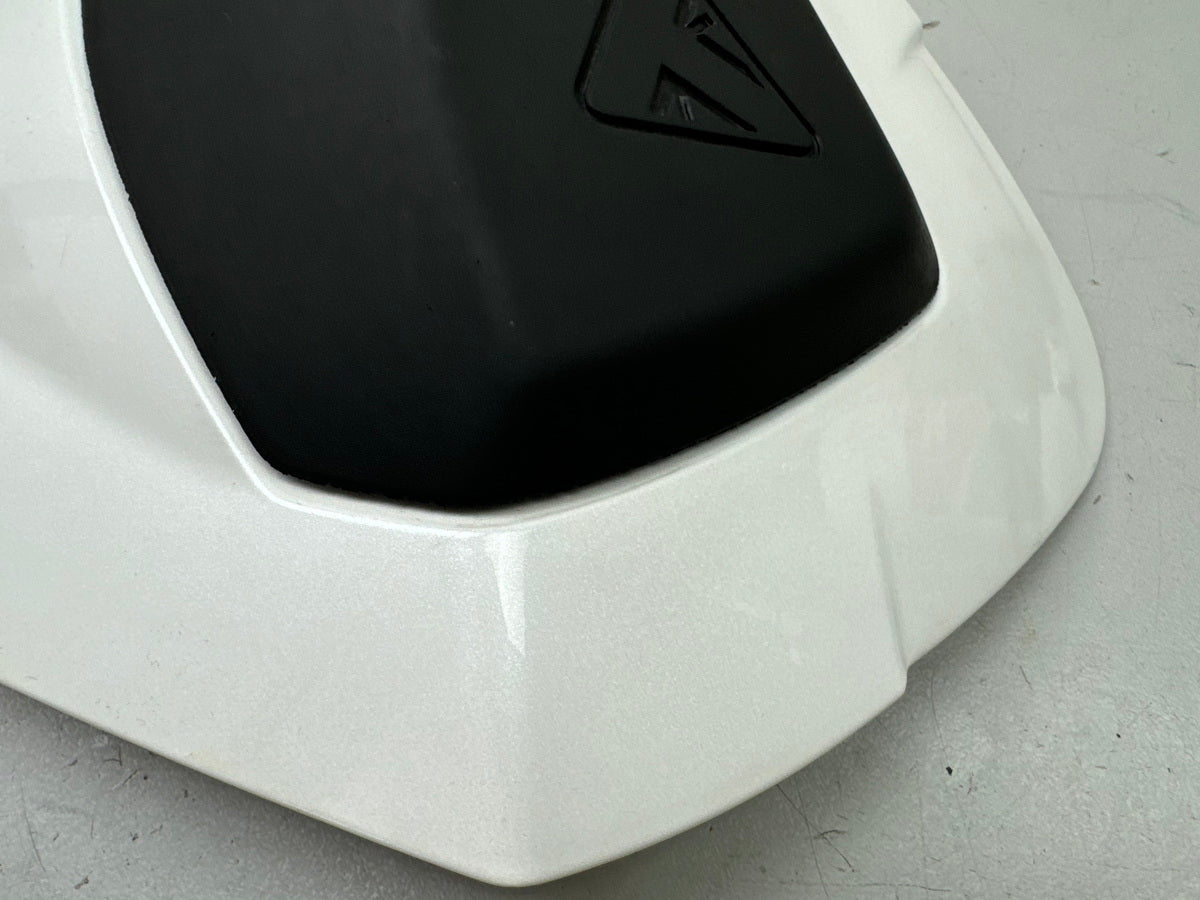 TRIUMPH SPEED TRIPLE 1050 R ABS NN01 Soziusabdeckung Höcker Sitzkeil Abdeckung