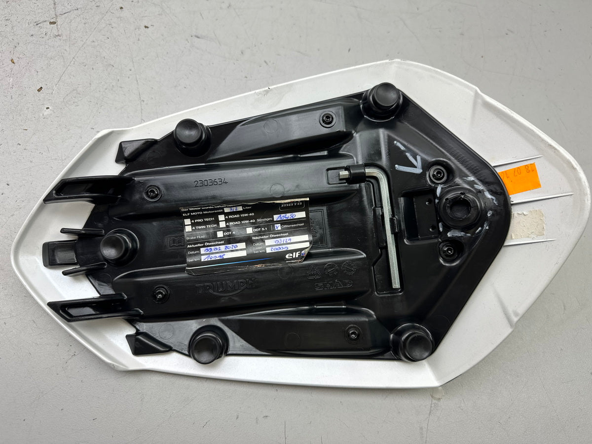 TRIUMPH SPEED TRIPLE 1050 R ABS NN01 Soziusabdeckung Höcker Sitzkeil Abdeckung