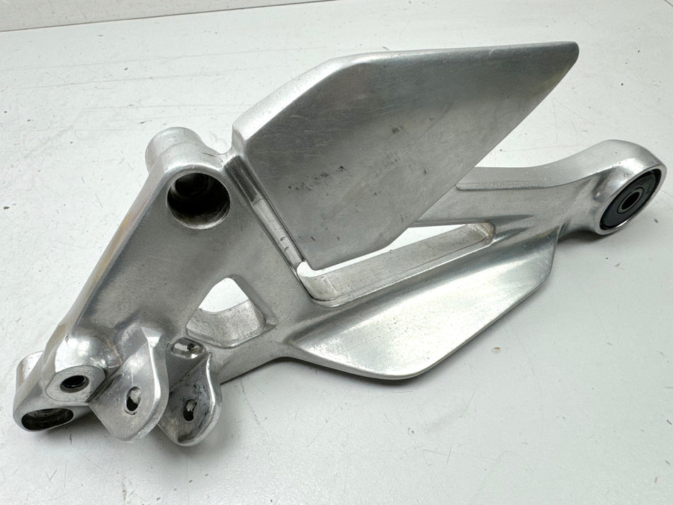 YAMAHA XJ 600S RJ01 DIVERSION Fußrastenplatte Fahrer links Halter Fußraste