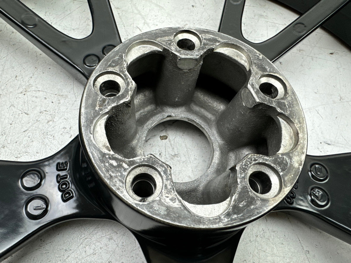 TRIUMPH SPEED TRIPLE 1050 R ABS NN01 Rear Rim Rear Wheel J 17xMT 6.00