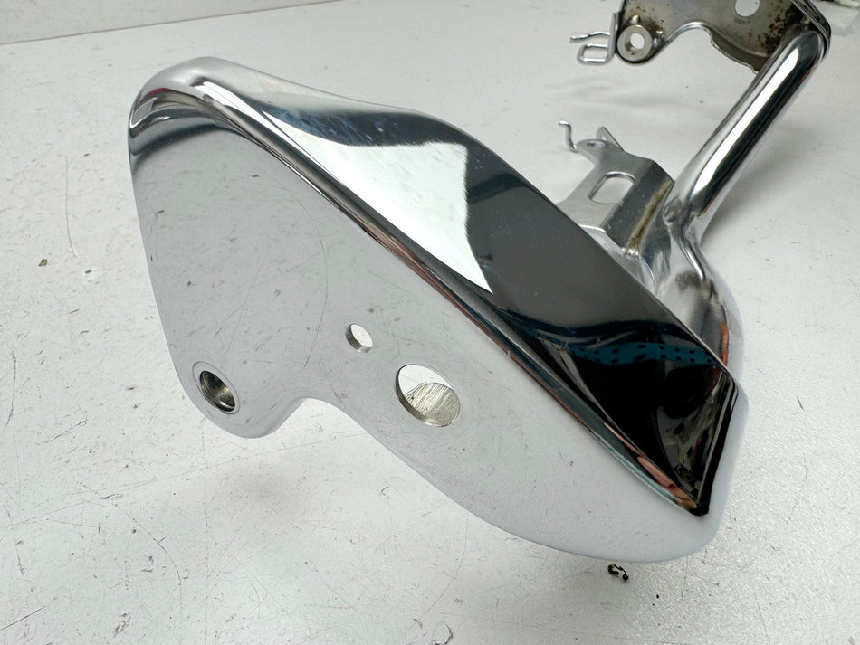 KAWASAKI VN900 B 11A CLASSIC Halterung Blinker vorn Strebe Bügel Aufnahme Träger