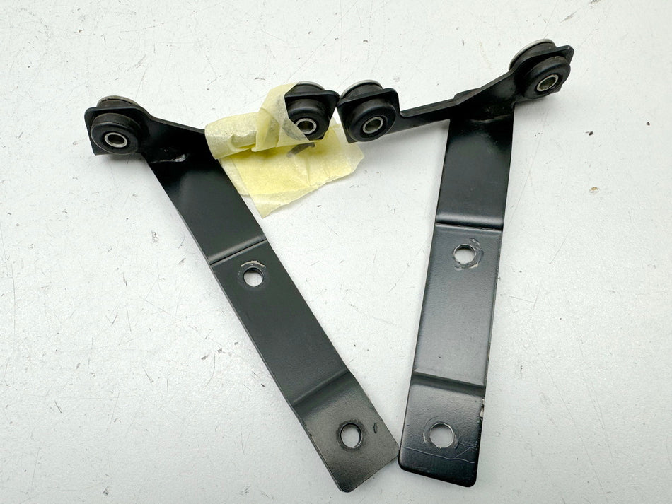 BMW C1 125 200 ABS Halterung Seitenverkleidung links rechts Träger Halteblech