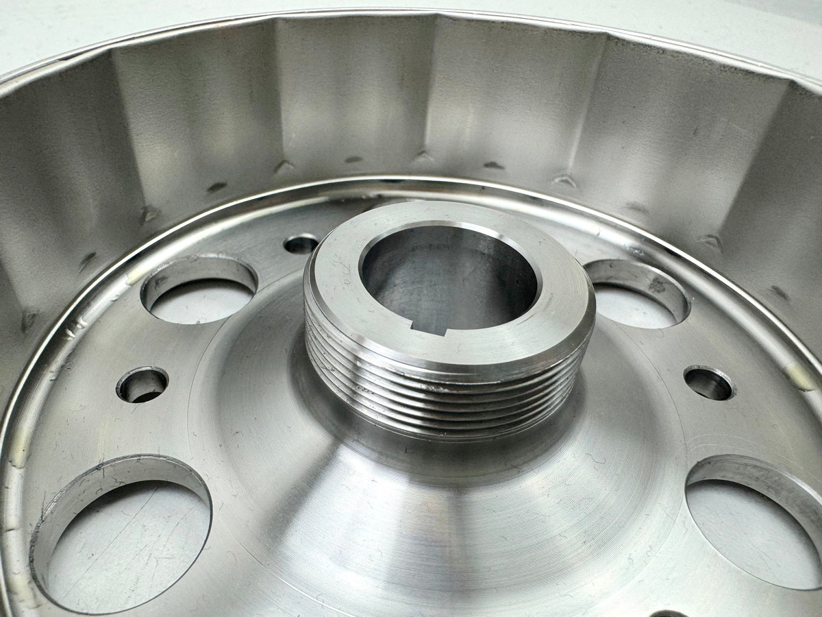 TRIUMPH SPEED TRIPLE 1050 R ABS NN01 Lima Rotor Polrad Lichtmaschine Schwungrad
