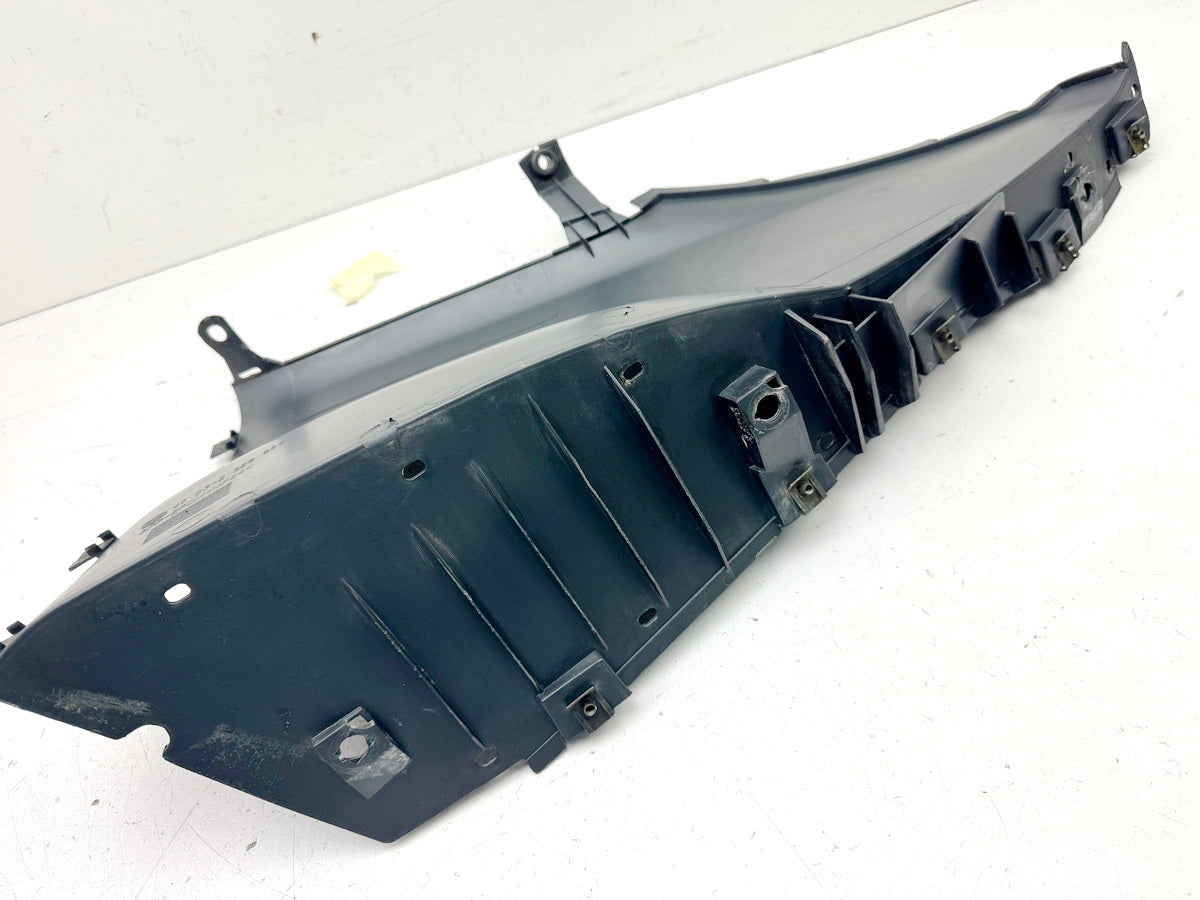 BMW C1 125 200 ABS Verkleidung Tunnel rechts Abdeckung Fußraum Cover Trittbrett