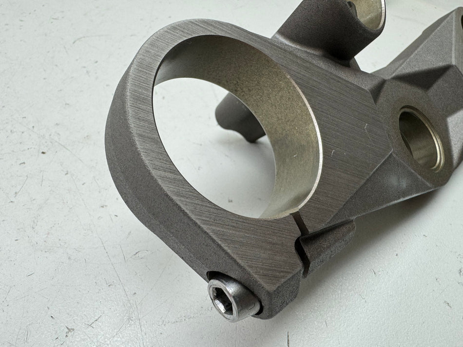 KAWASAKI ZX-10R ZXT00D Gabelbrücke oben für Gabel Gabelholm Tauchrohr 06-07
