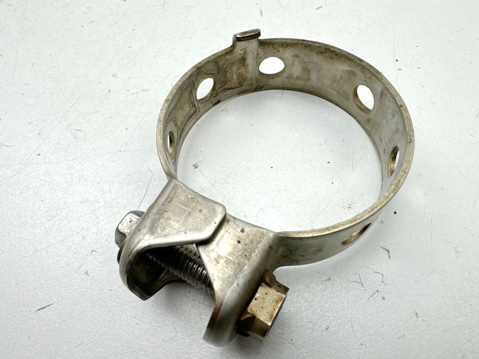 YAMAHA MTN 1000 MT10 RN78 Abrazadera de escape izquierda Colector a colector