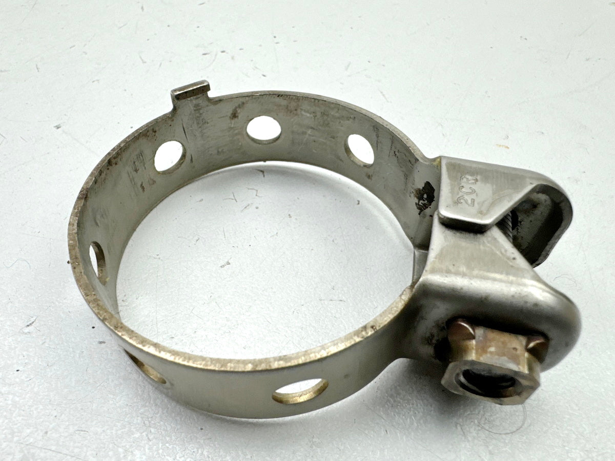 YAMAHA MTN 1000 MT10 RN78 Exhaust clamp right manifold to collector clamp