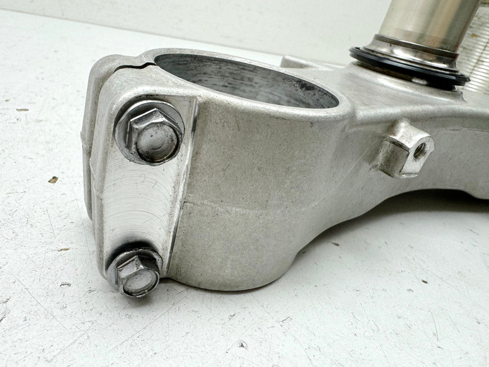 KAWASAKI ZX-10R ZXT00D Gabelbrücke unten für Gabel Gabelholm Tauchrohr 06-07
