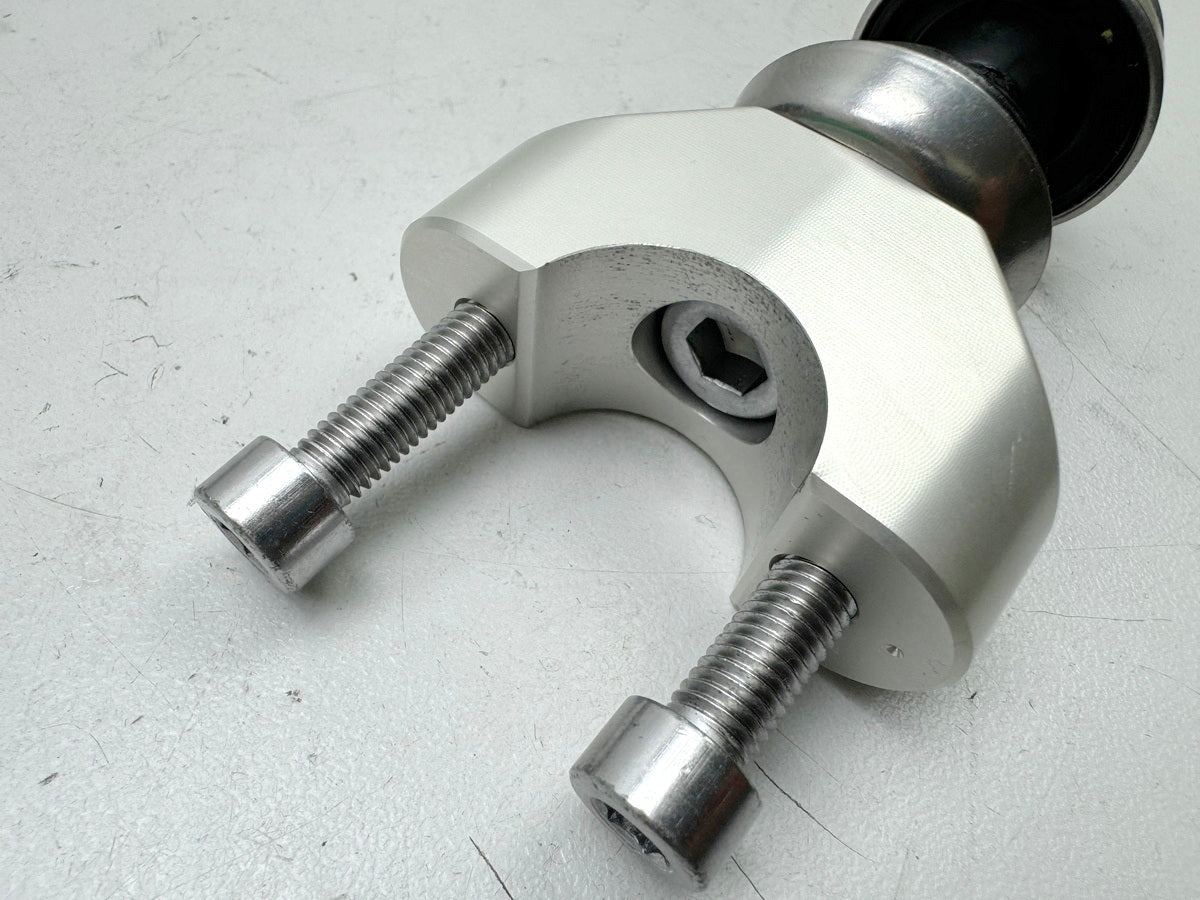 TRIUMPH SPEED TRIPLE 1050 R ABS NN01 Abrazadera de manillar Soporte Manillar Riser Tornillo