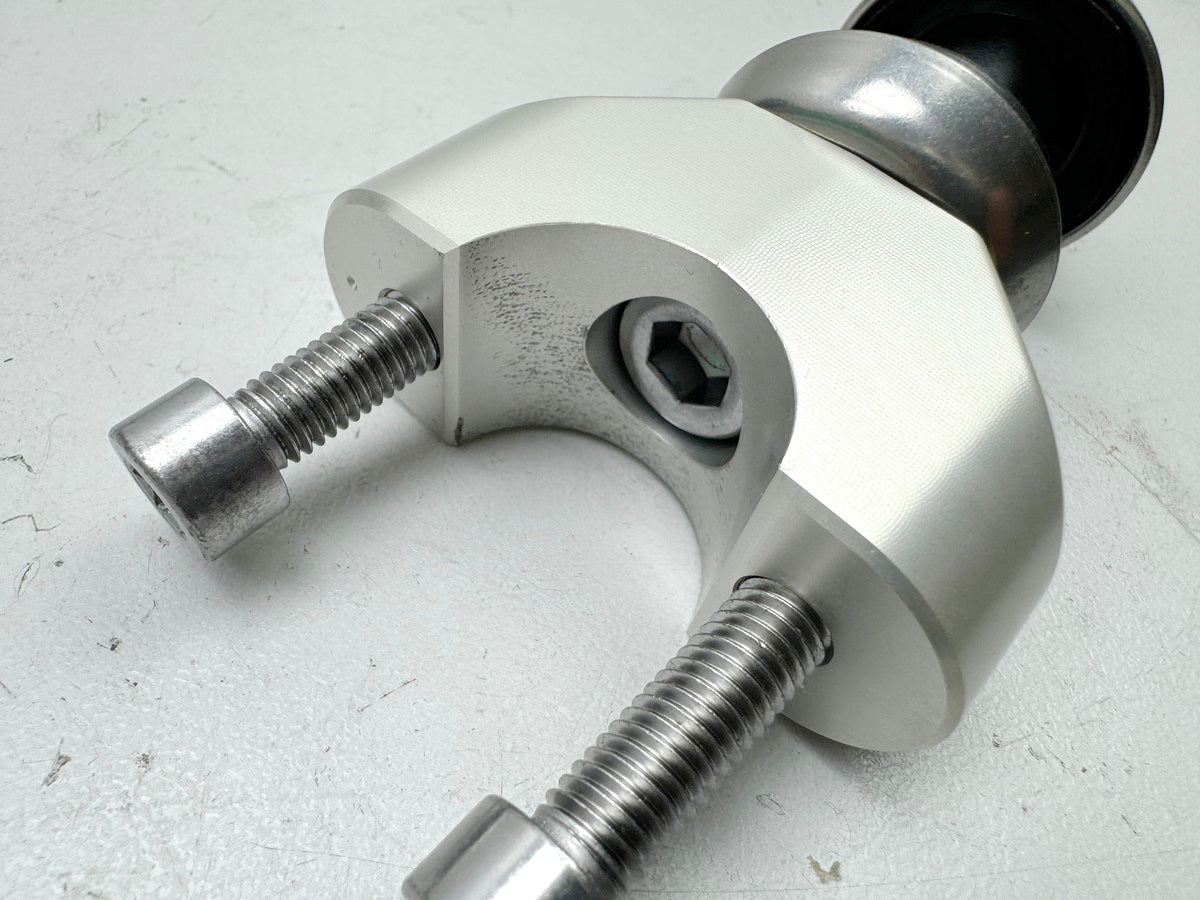TRIUMPH SPEED TRIPLE 1050 R ABS NN01 Abrazadera de manillar Soporte Manillar Riser Tornillo