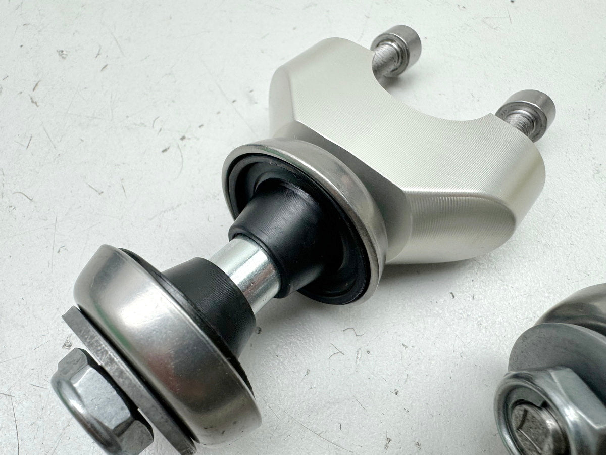 TRIUMPH SPEED TRIPLE 1050 R ABS NN01 Abrazadera de manillar Soporte Manillar Riser Tornillo