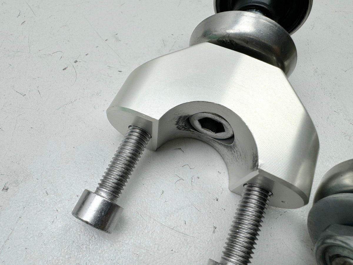 TRIUMPH SPEED TRIPLE 1050 R ABS NN01 Abrazadera de manillar Soporte Manillar Riser Tornillo