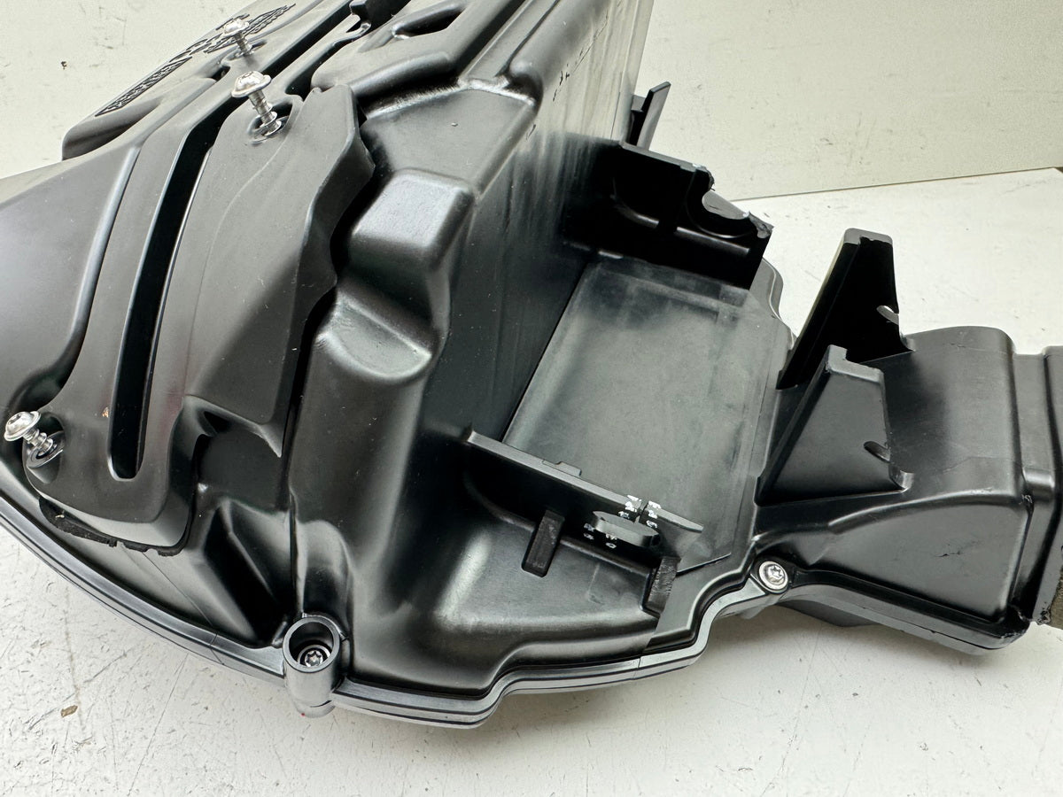 TRIUMPH SPEED TRIPLE 1050 R ABS NN01 Airbox Air Filter Box Air Filter Housing