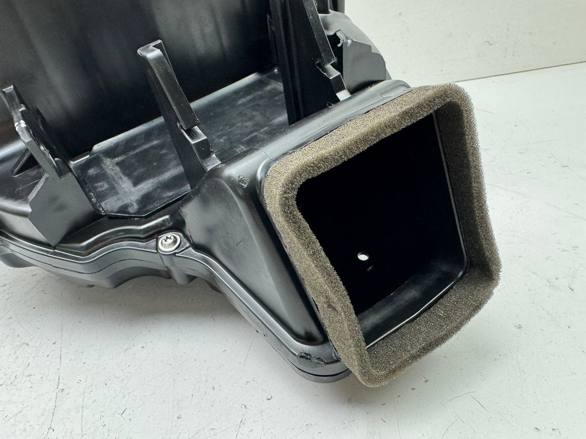 TRIUMPH SPEED TRIPLE 1050 R ABS NN01 Airbox Air Filter Box Air Filter Housing