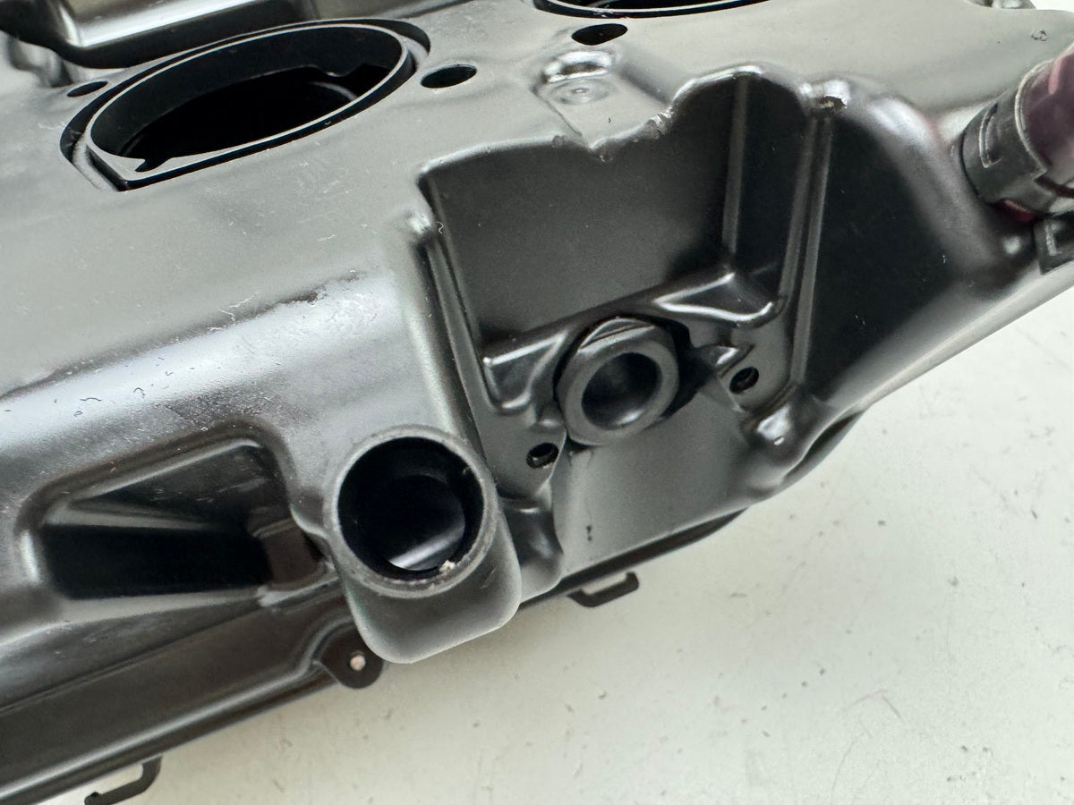 TRIUMPH SPEED TRIPLE 1050 R ABS NN01 Airbox Air Filter Box Air Filter Housing