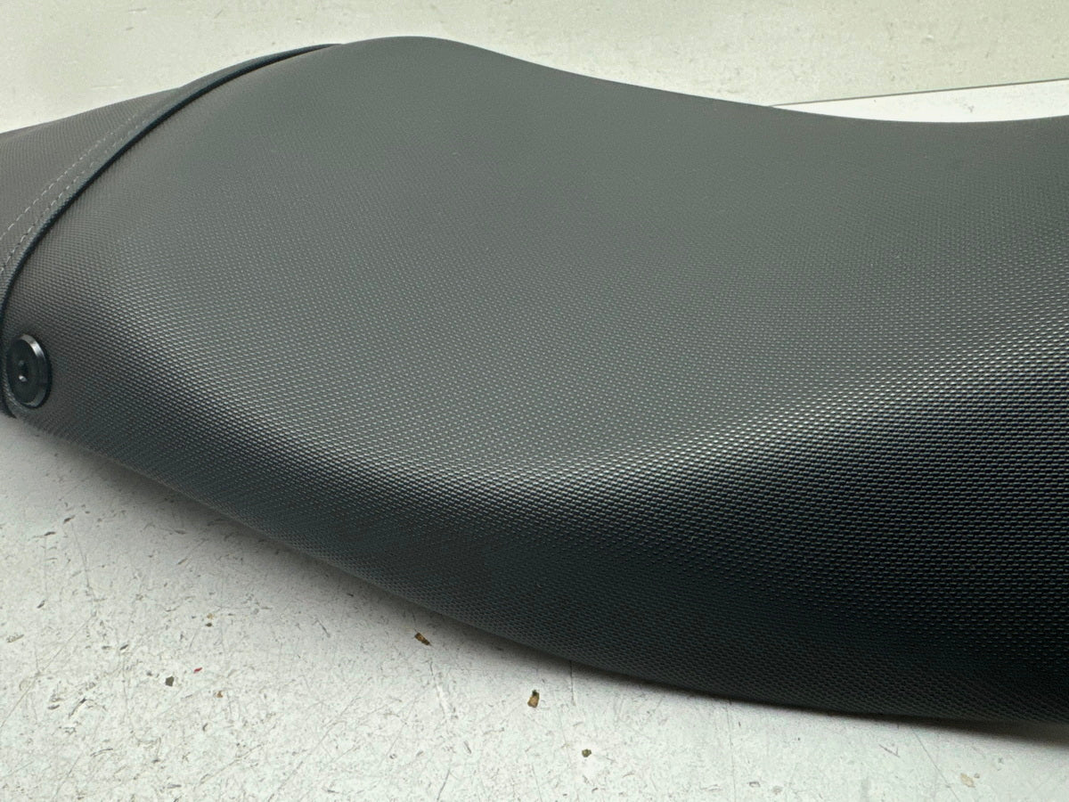 TRIUMPH STREET TRIPLE 675 D67LD Sitzbank original Sitz Fahrersitz Sitz hinten