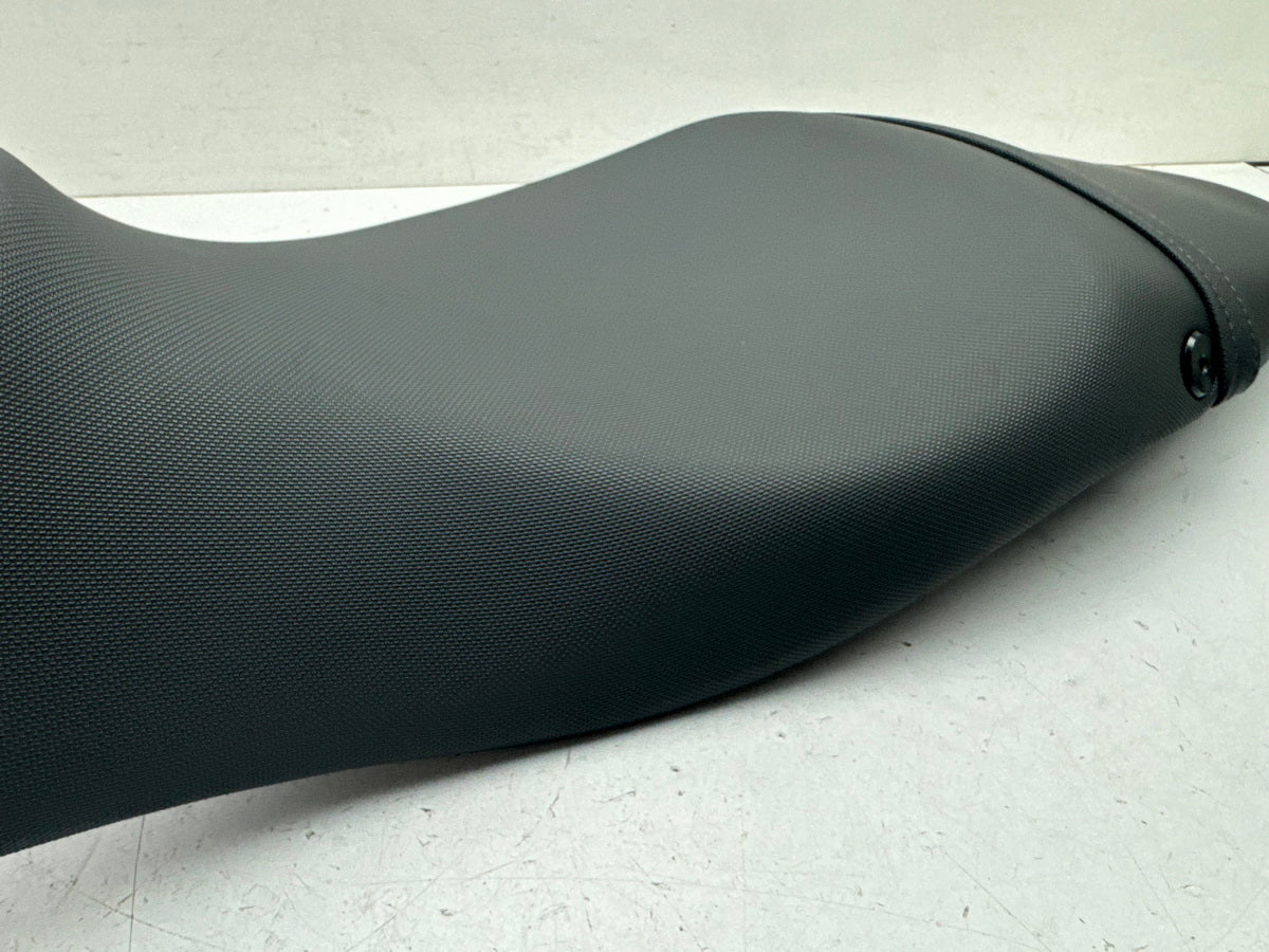 TRIUMPH STREET TRIPLE 675 D67LD Sitzbank original Sitz Fahrersitz Sitz hinten
