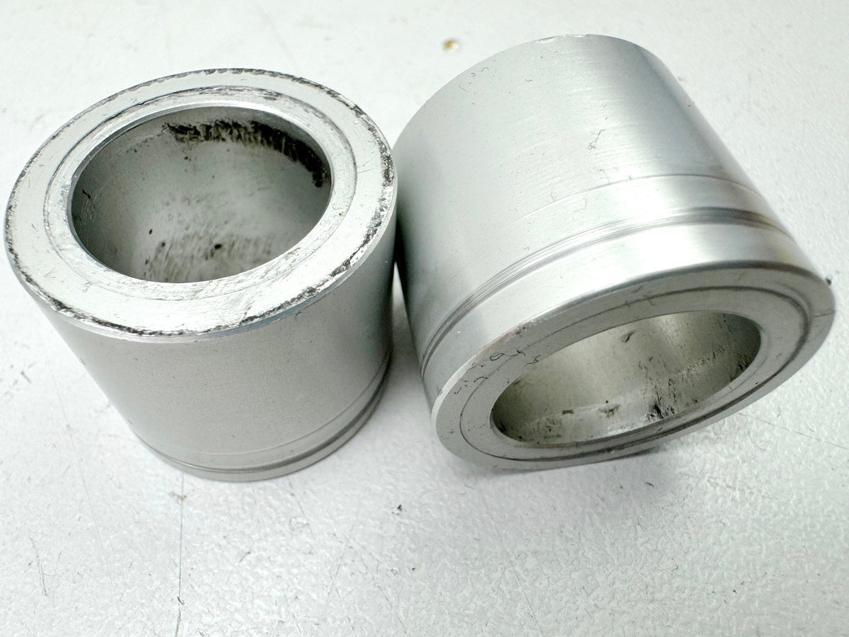 TRIUMPH SPEED TRIPLE 1050 R ABS NN01 Spacer Sleeve Front Axle Rim Spacer
