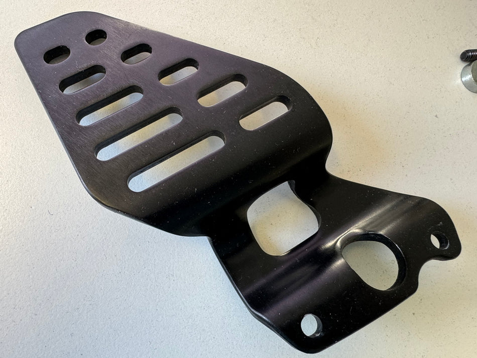 YAMAHA YZF R6 RJ11 RJ15 Footpeg Bracket Rider Right Holder Footrest 2C02744300
