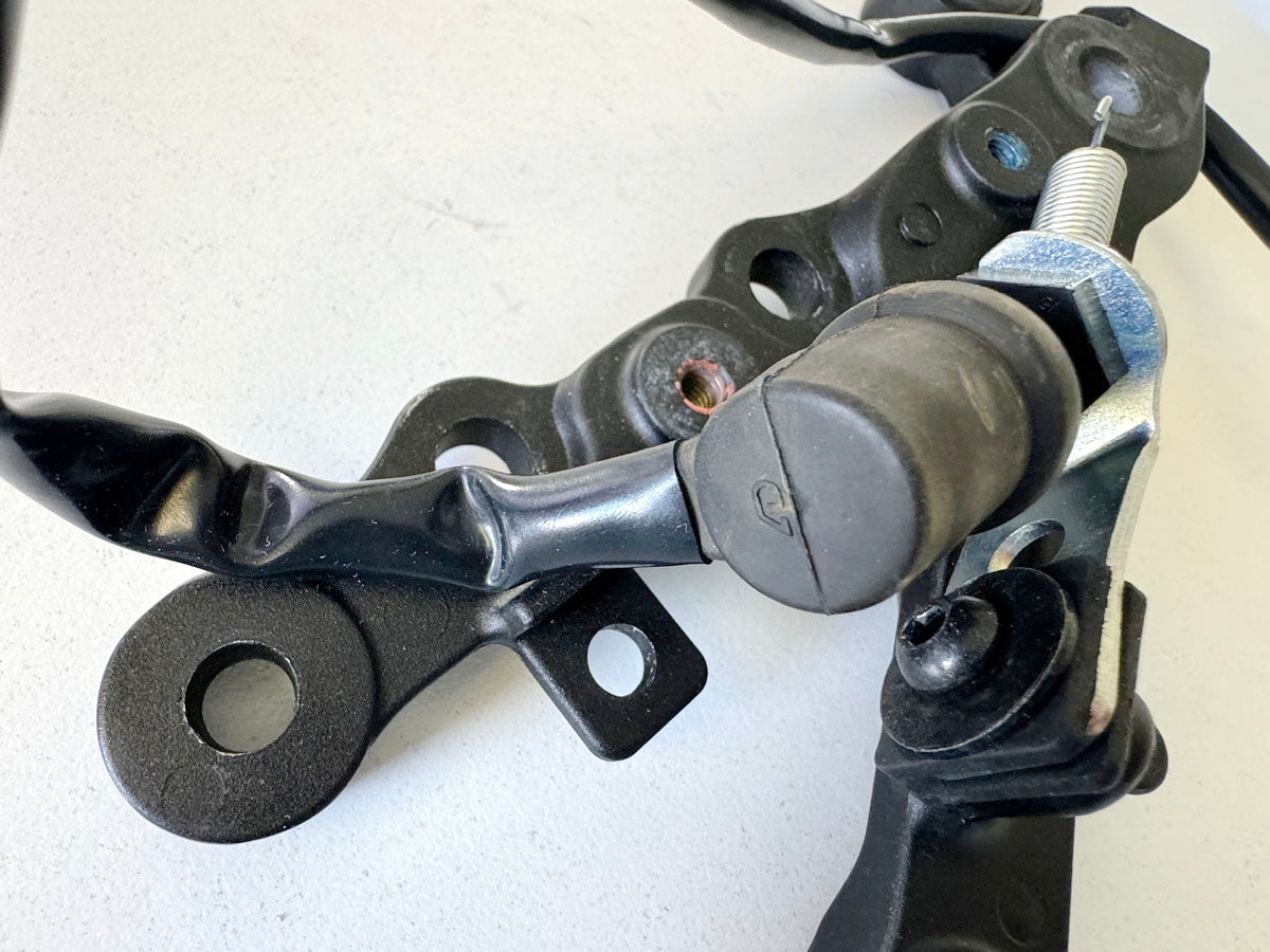 YAMAHA YZF R6 RJ11 RJ15 Footpeg Bracket Rider Right Holder Footrest 2C02744300