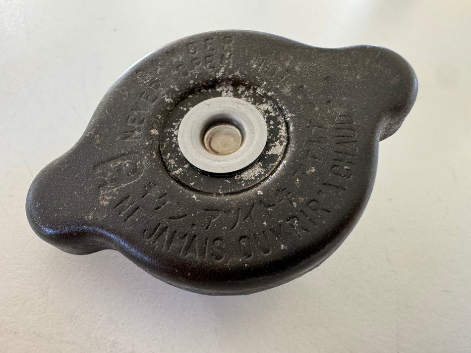 KAWASAKI ZX-10R ZXT00D Kühlerdeckel Deckel Verschluß Einfüllstutzen Kühler 06-07