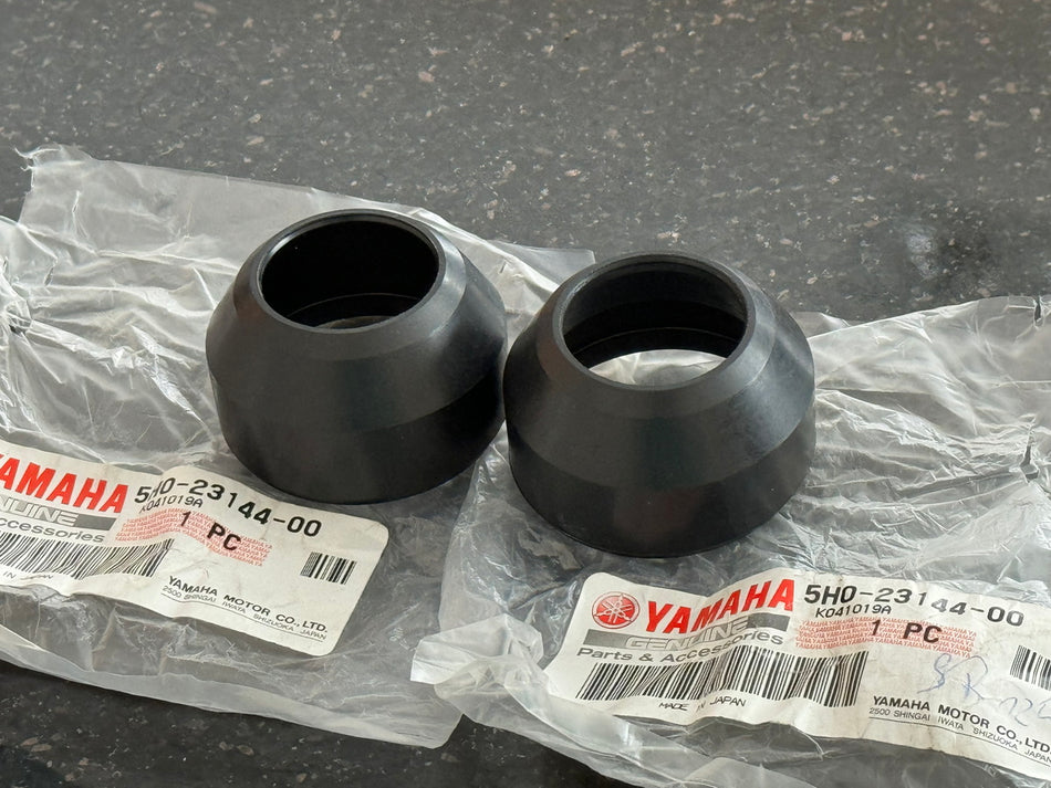 YAMAHA SR125 original Staubdichtung für Gabel - Paar 5H0-23144-00 - NEU
