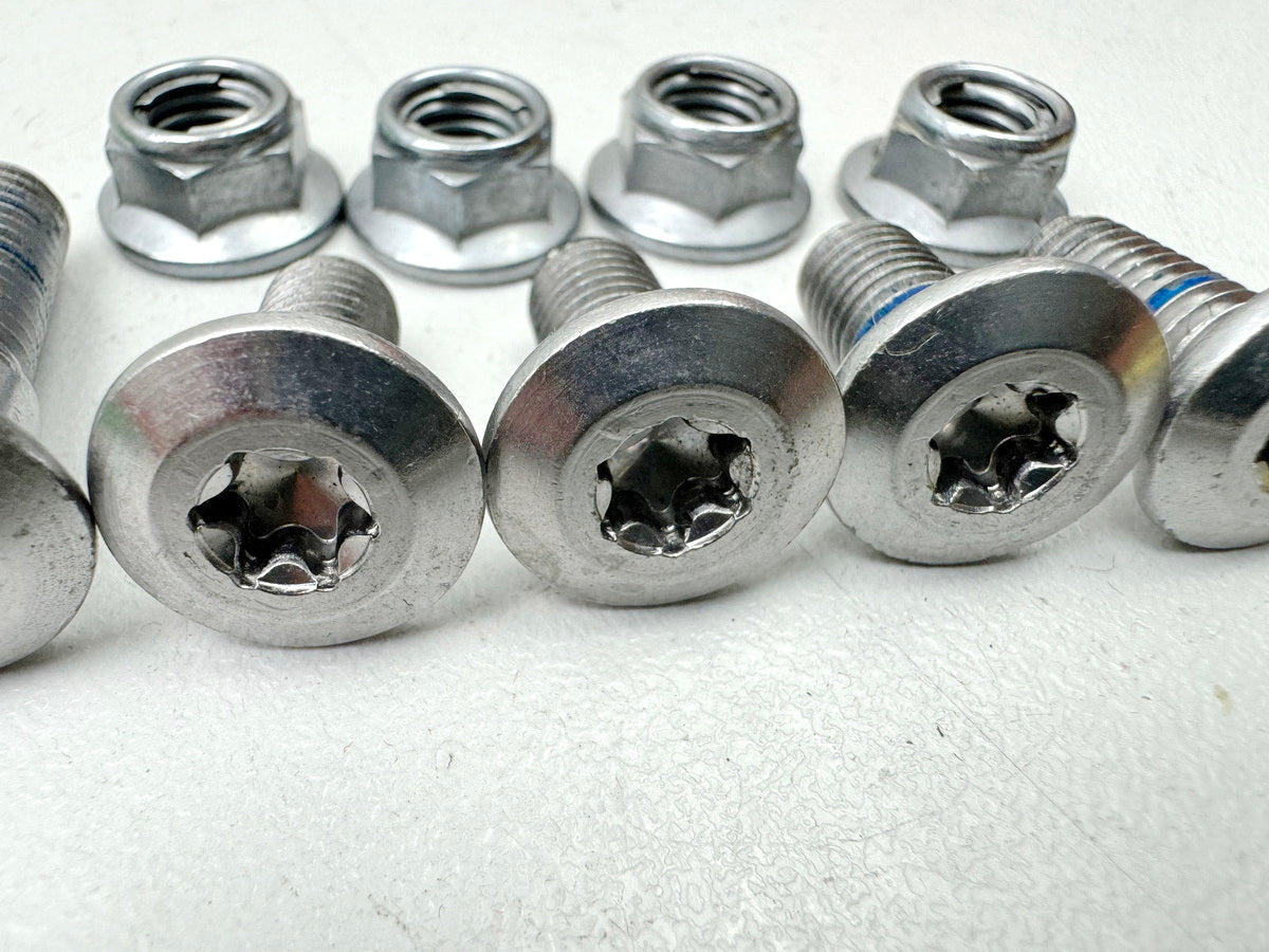 TRIUMPH SPEED TRIPLE 1050R ABS NN01 Screws Brake Disc front & rear (Rim)
