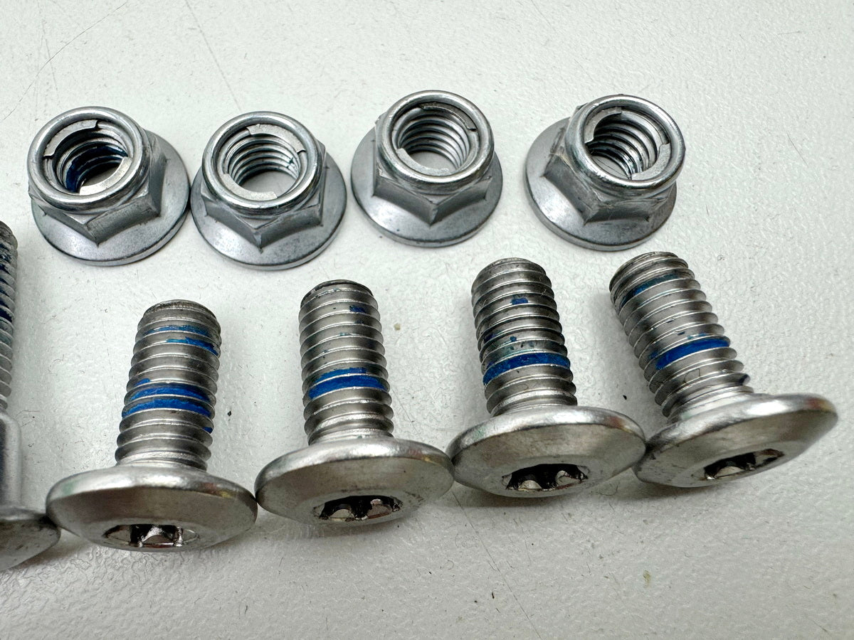 TRIUMPH SPEED TRIPLE 1050R ABS NN01 Screws Brake Disc front & rear (Rim)
