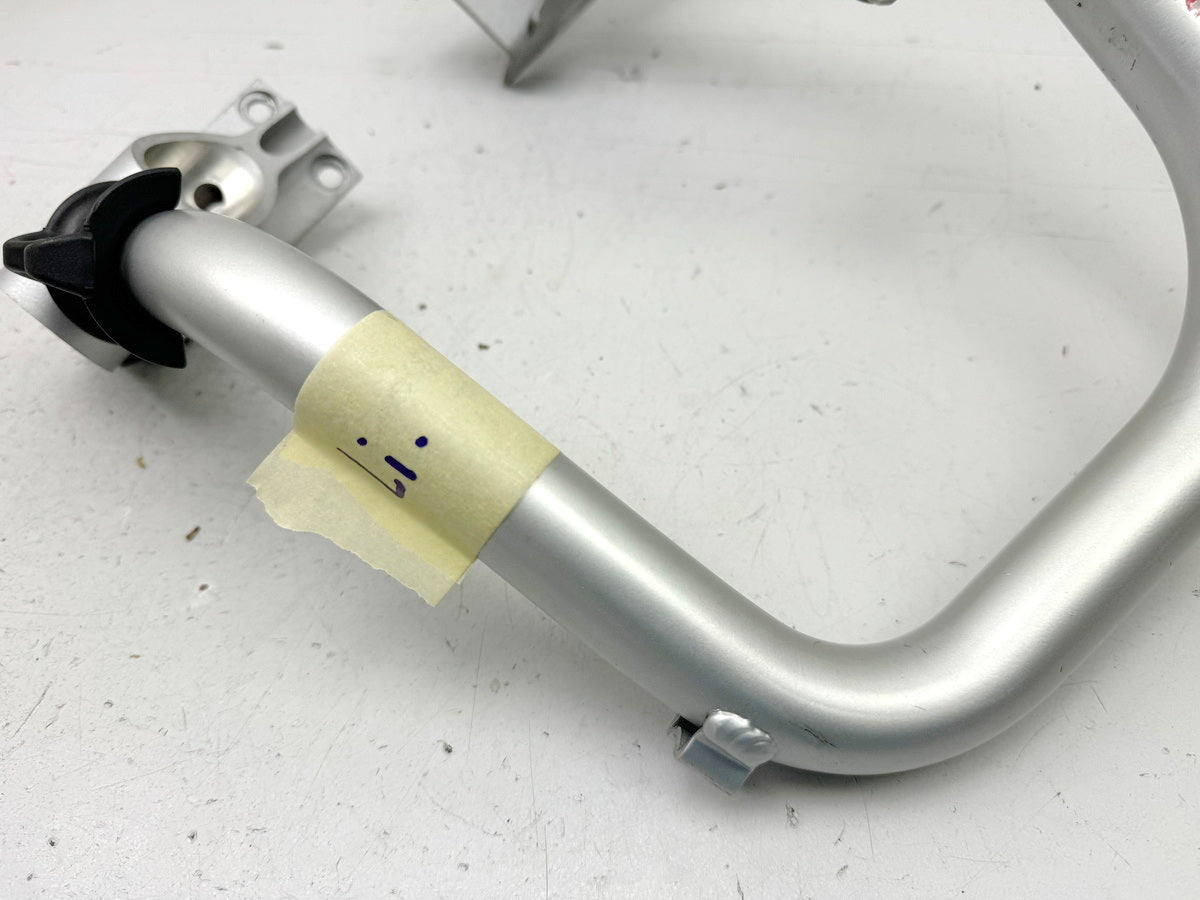 BMW C1 125 200 ABS Schulterbügel links Halterung Träger Hilfsrahmen (für Rahmen)