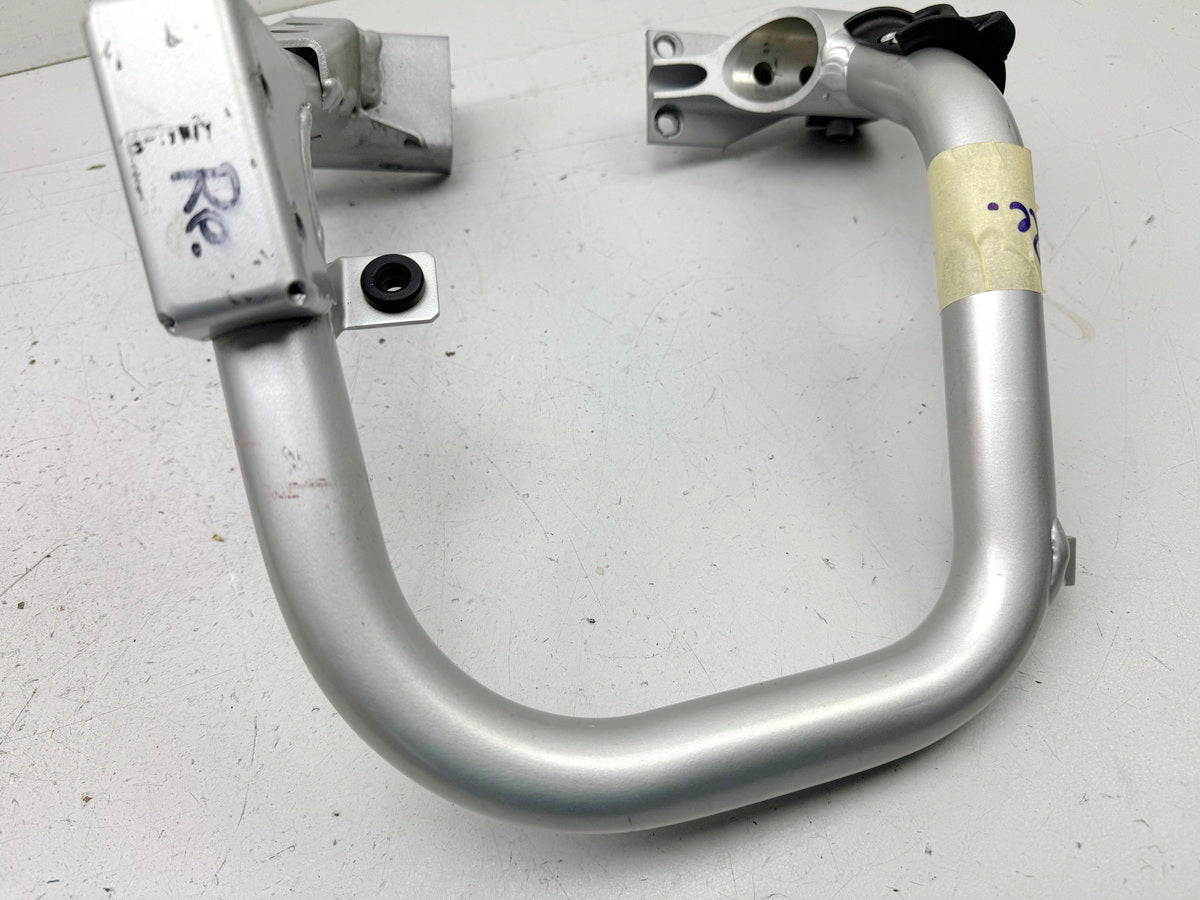 BMW C1 125 200 ABS Schulterbügel rechts Halterung Träger Hilfsrahmen (für Rahmen)