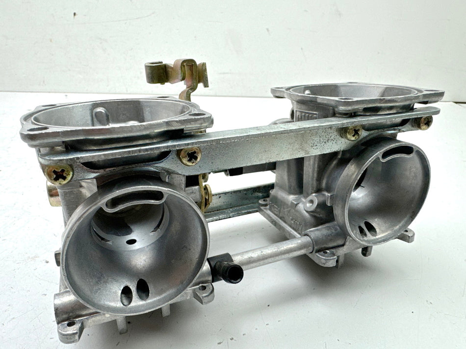 KAWASAKI GPZ 500 S EX500D Cuerpo de carburador Keihin V523 limpiado por ultrasonidos Carburador