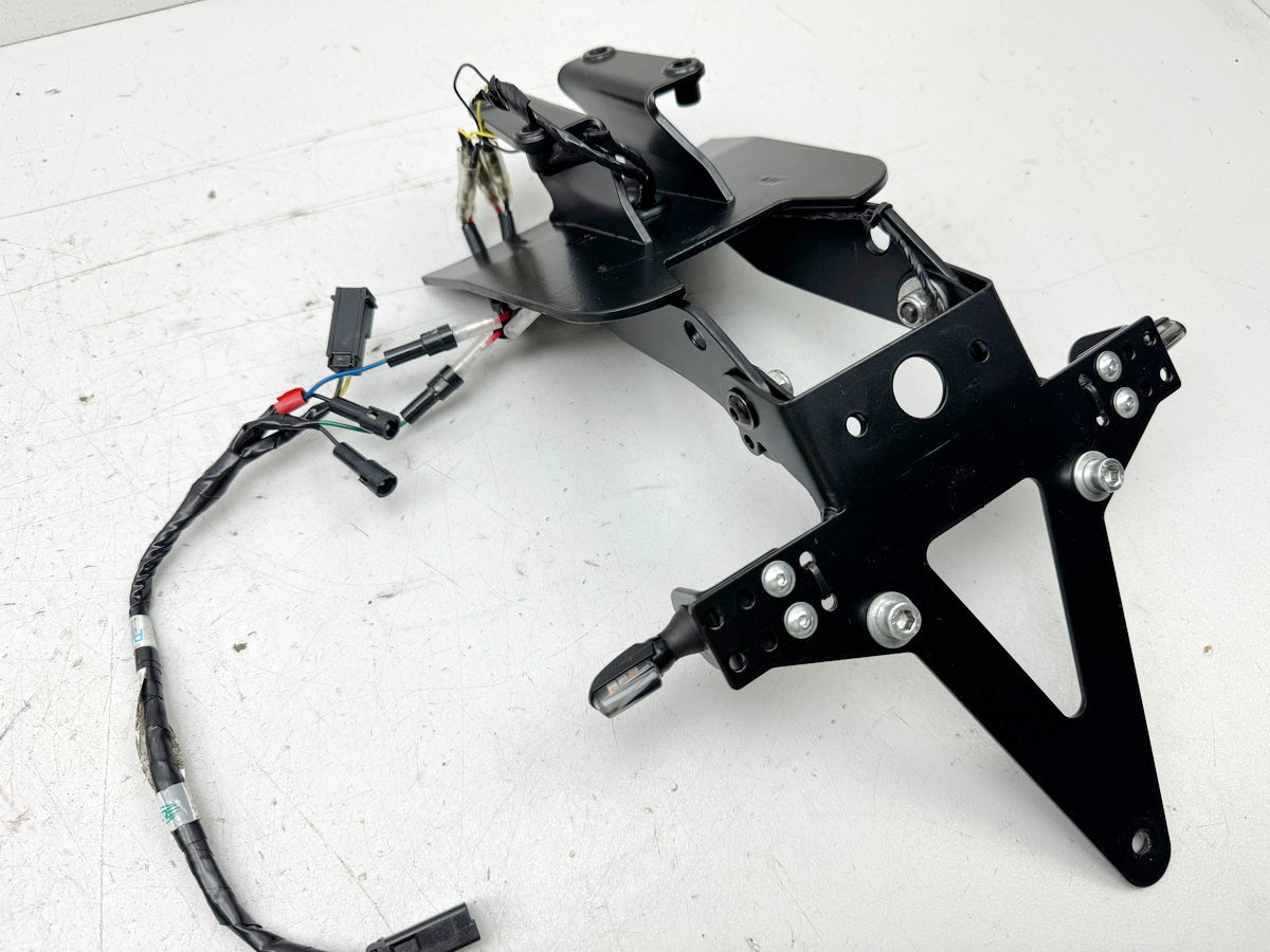 TRIUMPH SPEED TRIPLE 1050 R ABS NN01 license plate holder indicators LED adjustable