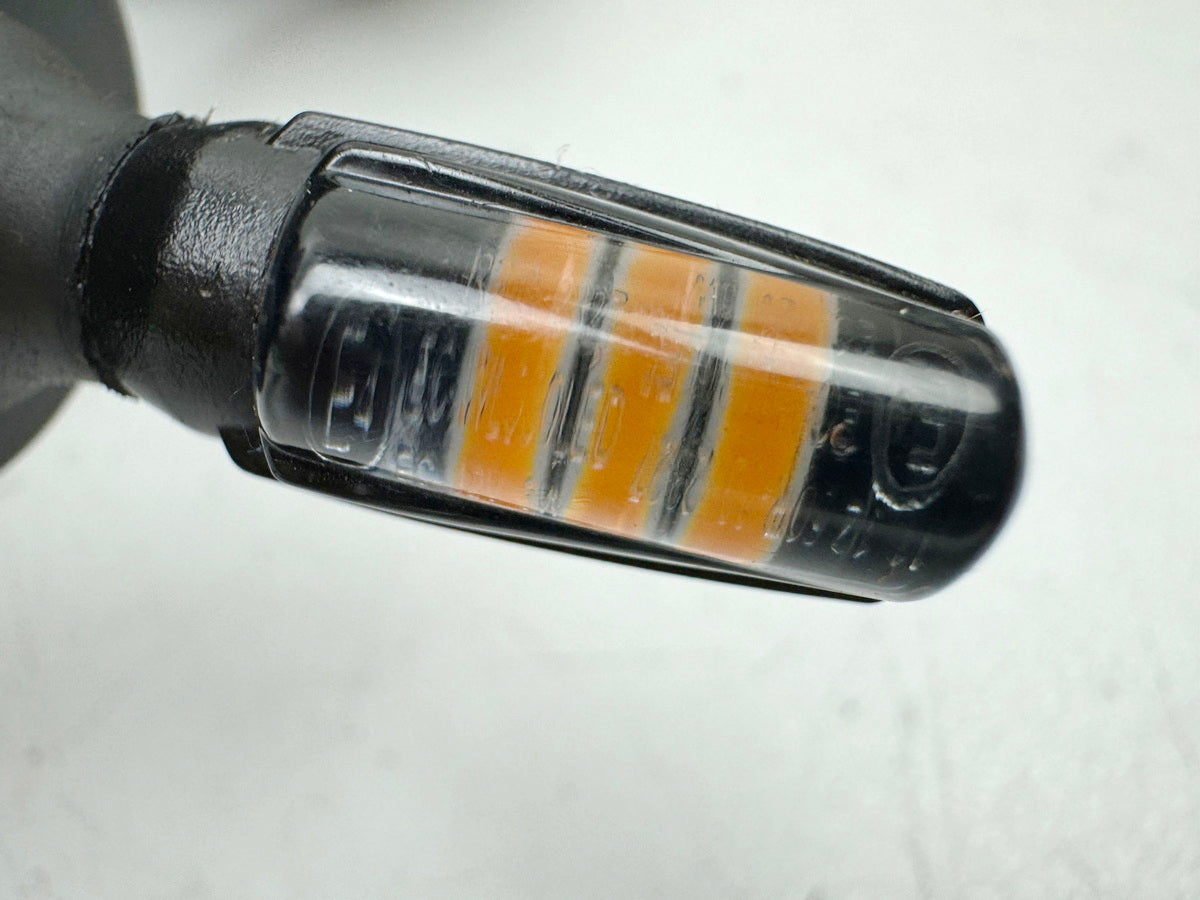 TRIUMPH SPEED TRIPLE 1050 R ABS NN01 license plate holder indicators LED adjustable