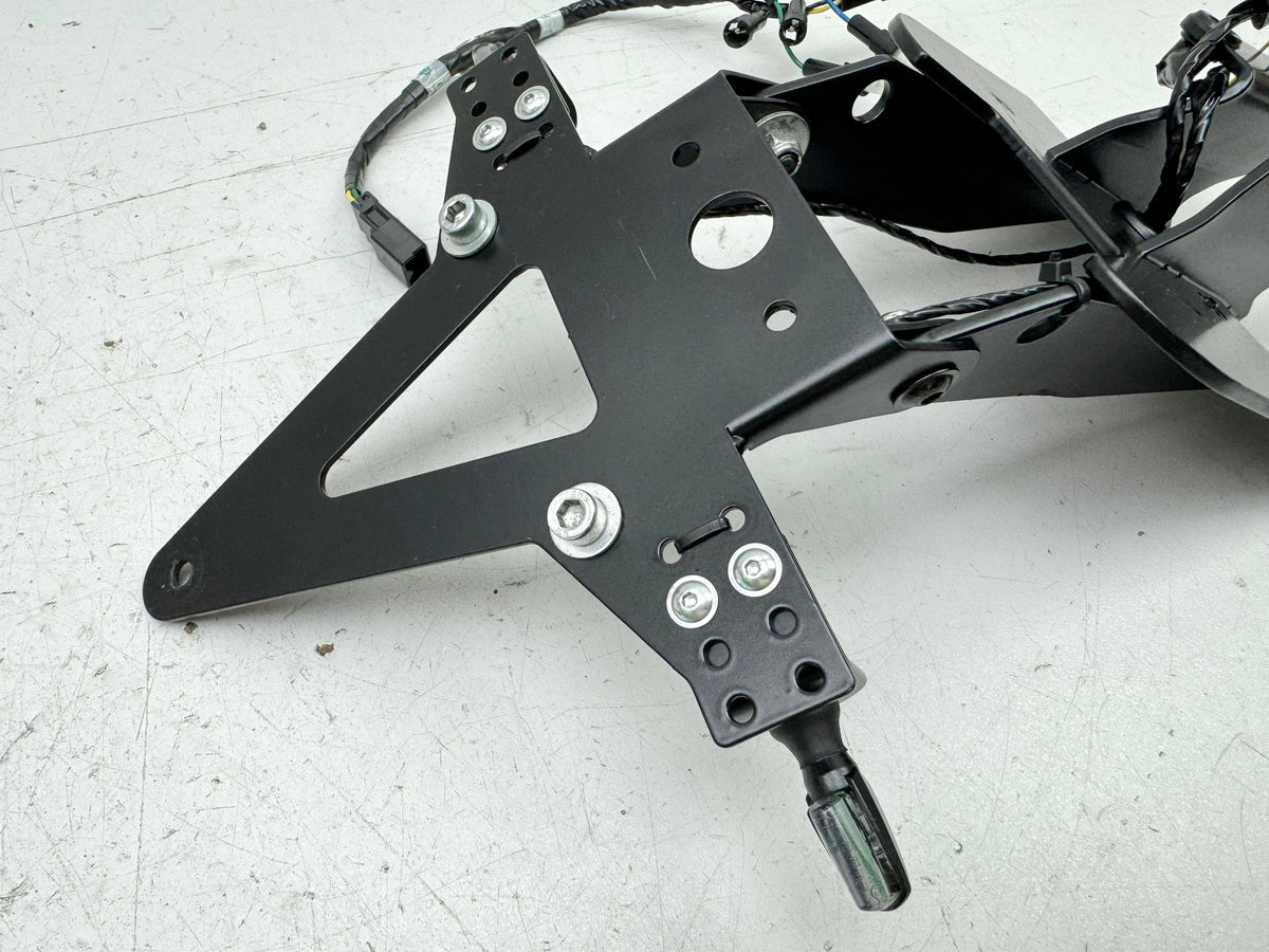 TRIUMPH SPEED TRIPLE 1050 R ABS NN01 license plate holder indicators LED adjustable