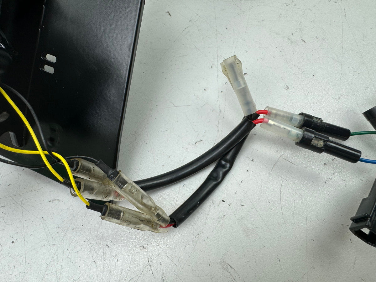 TRIUMPH SPEED TRIPLE 1050 R ABS NN01 license plate holder indicators LED adjustable