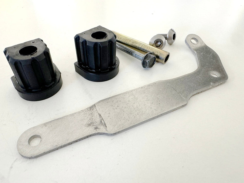 KAWASAKI ZX-10R ZXT00D Halterung Tank Gummis Puffer Dämpfer Schraube 06-07