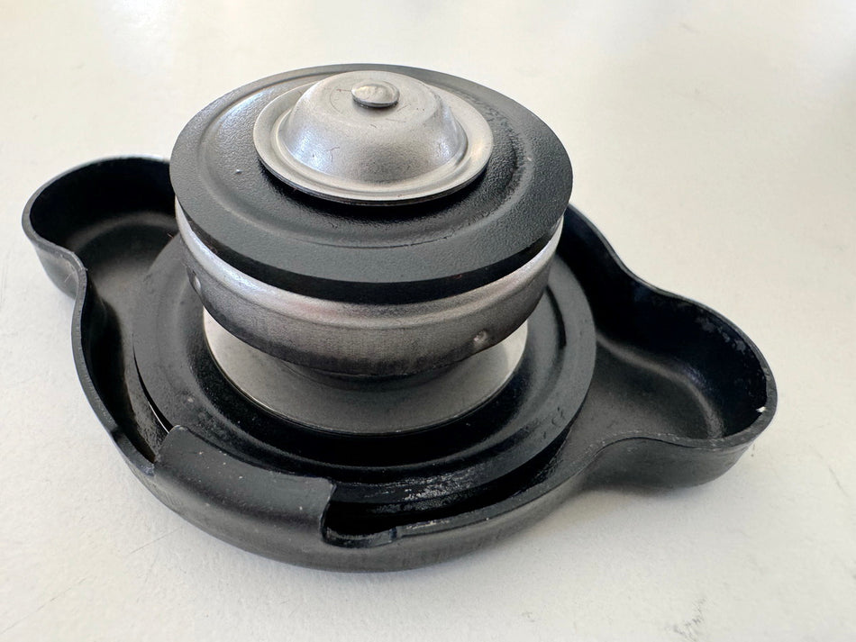 KAWASAKI VN 900 B 11A CLASSIC Kühlerdeckel Verschluß Kühler Deckel Kappe Cap