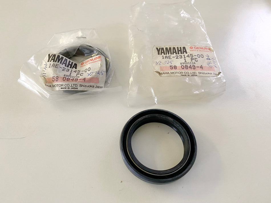 YAMAHA FZ750 original Wellendichtring Gabel vorn Fork 2 Stück - NEU