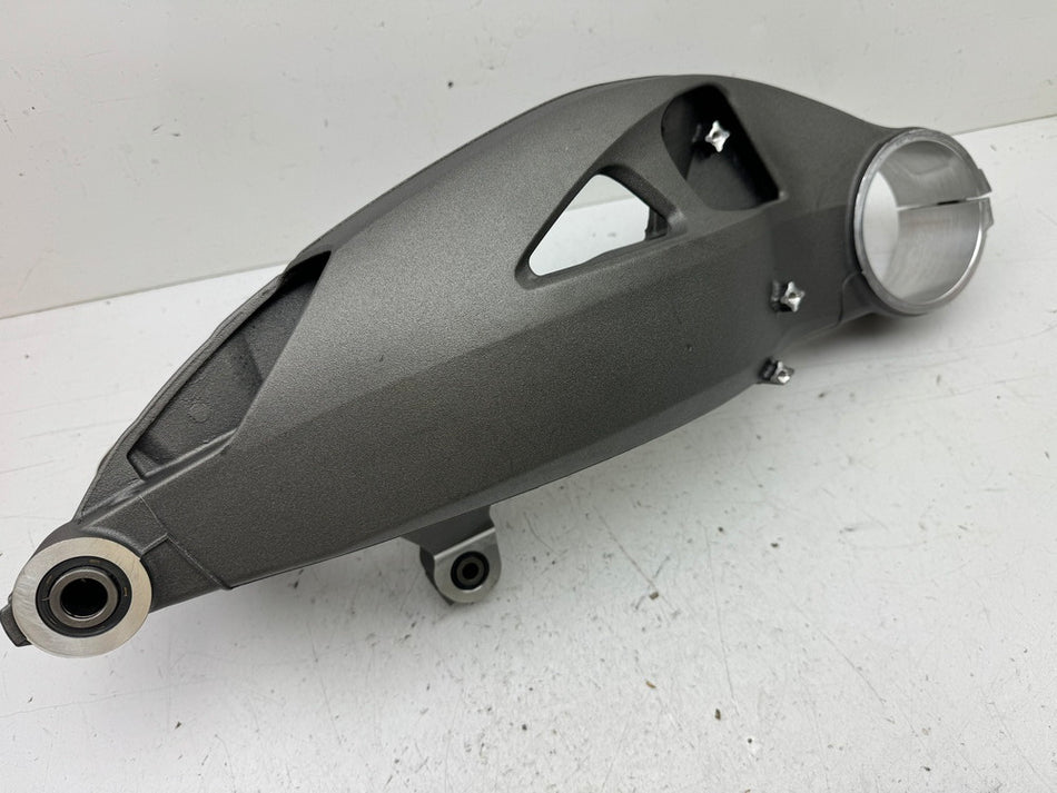 TRIUMPH SPEED TRIPLE 1050 R ABS NN01 Schwinge Hinterradschwinge Swingarm