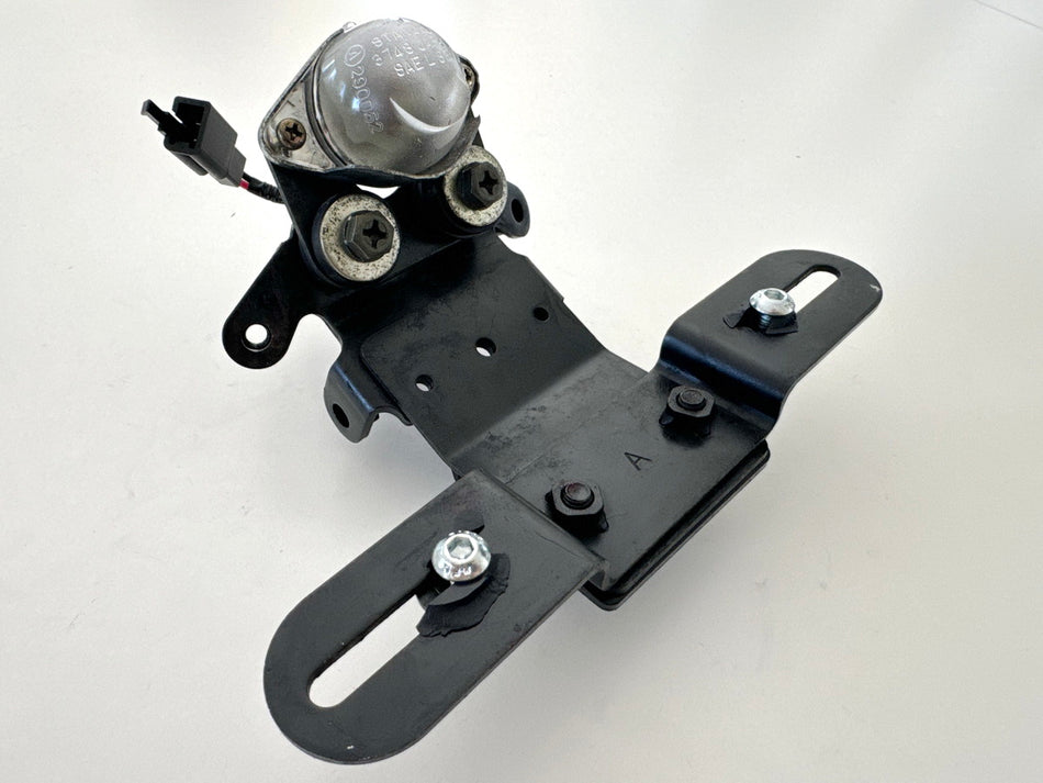 KAWASAKI VN900B 11A CLASSIC Kennzeichenbeleuchtung Halter Träger Lampe