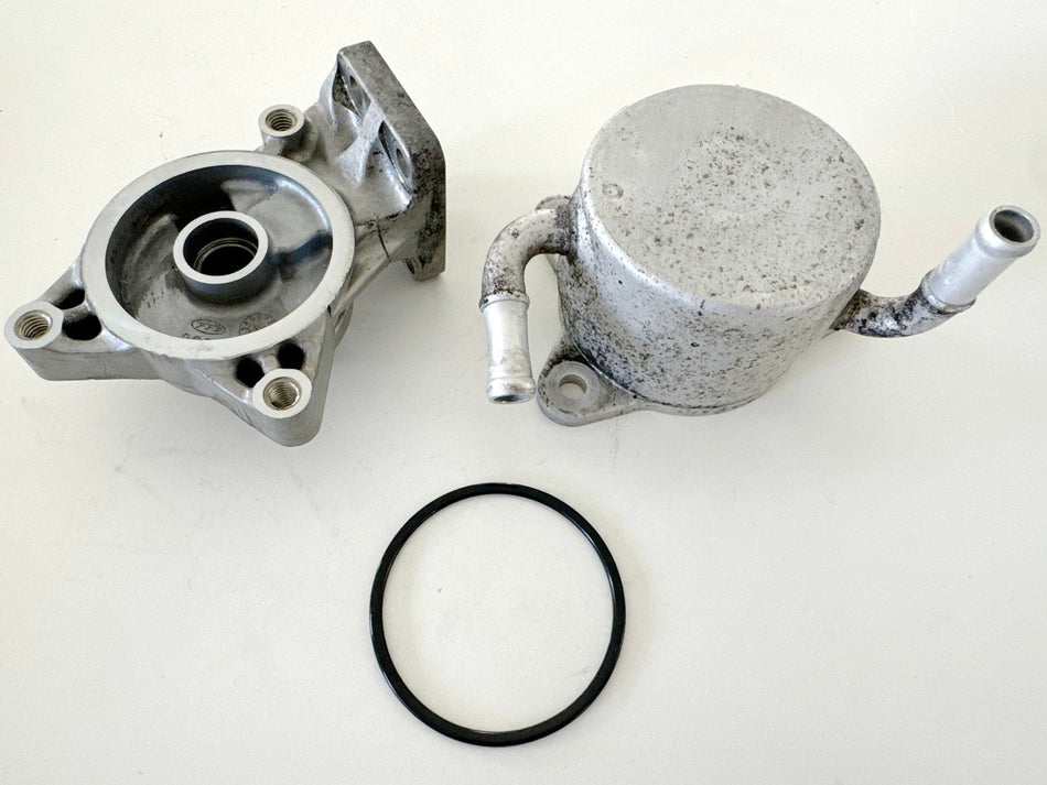 KAWASAKI ZX-10R ZXT00D Ölkühler Wärmetauscher Halterung Ölfilter Gehäuse 06-07