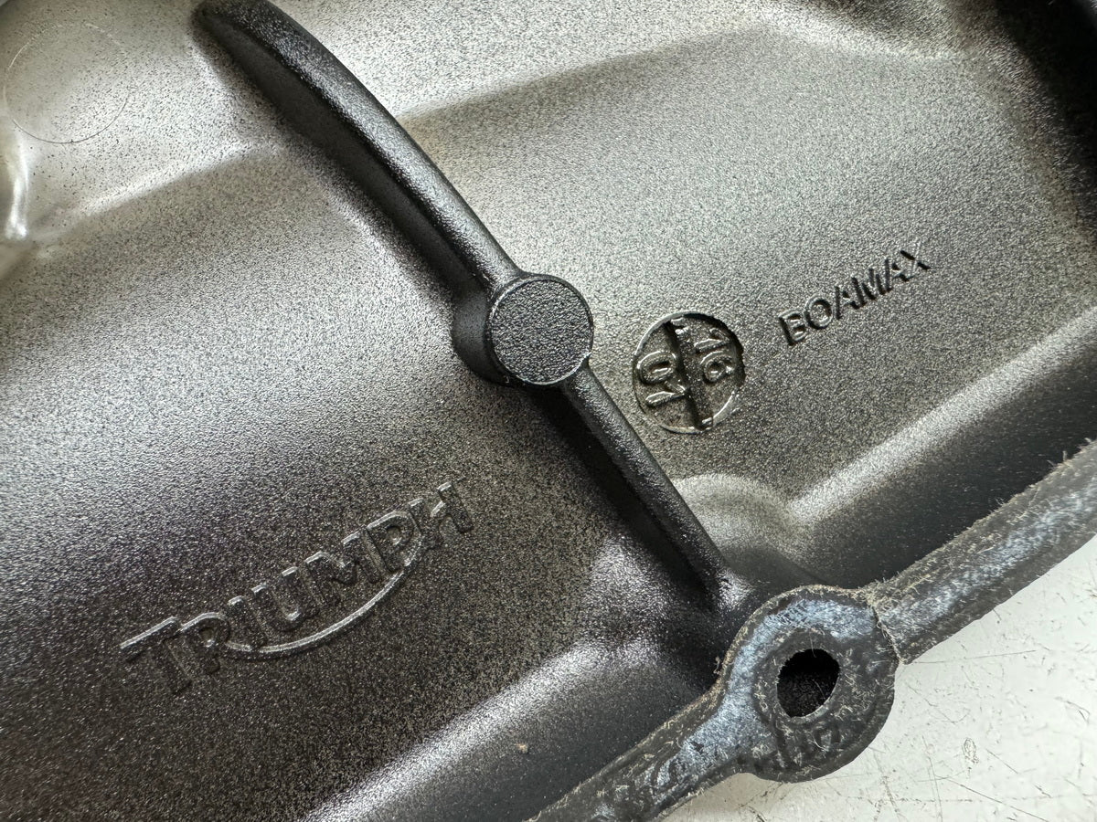 TRIUMPH SPEED TRIPLE 1050 R ABS NN01 Ölwanne Cover Motor Motordeckel Oil Pan