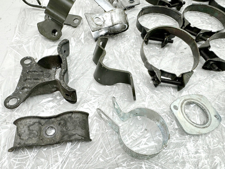 YAMAHA XJ 600S RJ01 DIVERSION Schrauben Kleinteile Muttern Halter (für Rahmen)