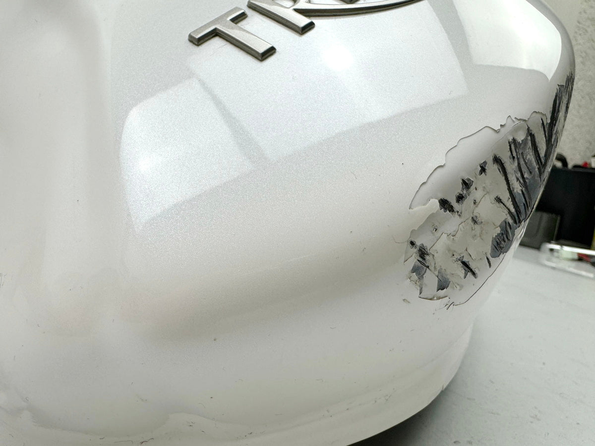 TRIUMPH SPEED TRIPLE 1050 R ABS NN01 Tank Fuel Tank Petrol Tank